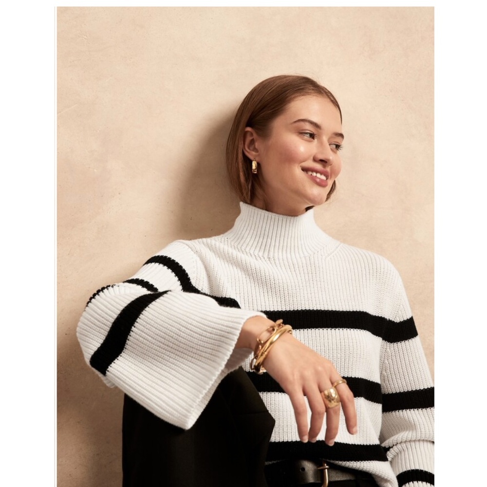 Banana Republic Mariner Stripe Sweater in Small